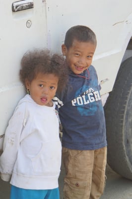 Die wohl schönste "Schnudernase" Manipurs am Strassenrand...