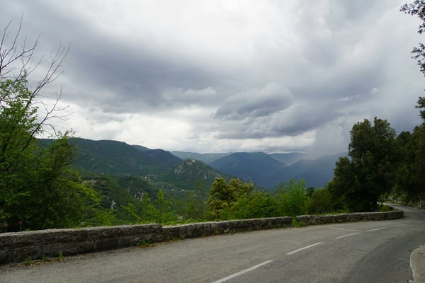 Über Sospel braut sich ein Gewitter zusammen...