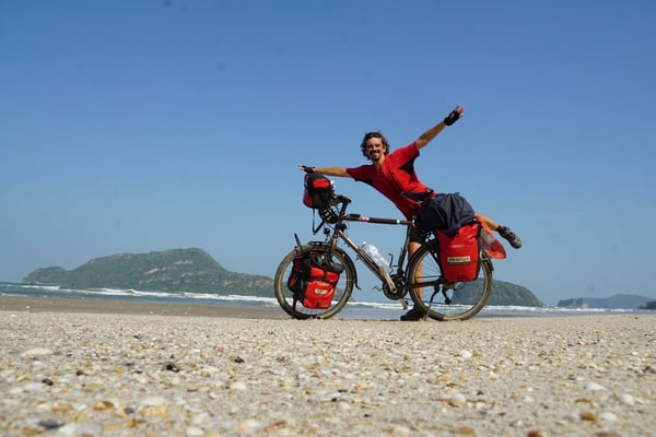 Passpartu und Kirtap am einsamen Strand angekommen...