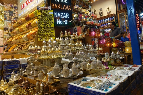 Viel BlingBling auf dem Basar...