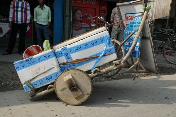 Auch das ist Indien 2015 - ein Holzrad...