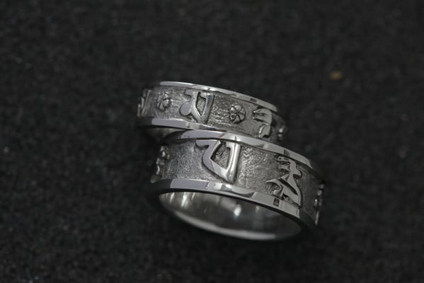 Alliances acier avec prière Om mani padme hum