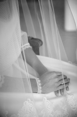 mariage pendant les préparatifs de la mariée portrait de la mariée