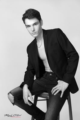 portrait studio masculin mode