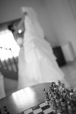 mariage pendant les préparatifs de la mariée la robe de mariée