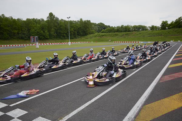 photographie de reportage événementiel corporate séminaire d'entreprise loisir karting