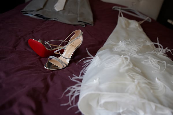 mariage  les préparatifs de la mariée robe de mariée et ses accessoires de mariage