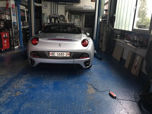 Ferrari California Bereitstellung zur Auslieferung