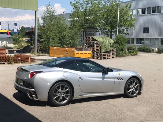 Ferrari California Bereitstellung zur Auslieferung