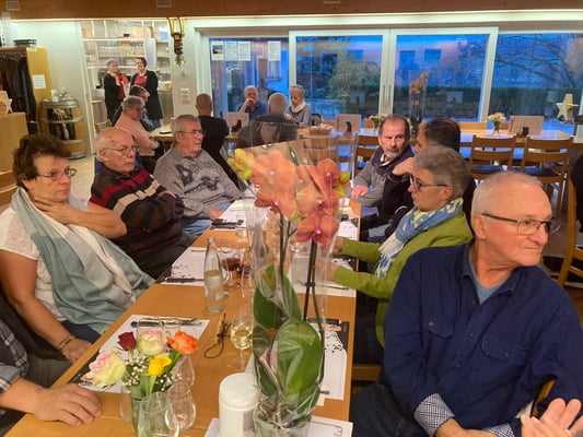 Blick Richtung Gabentisch