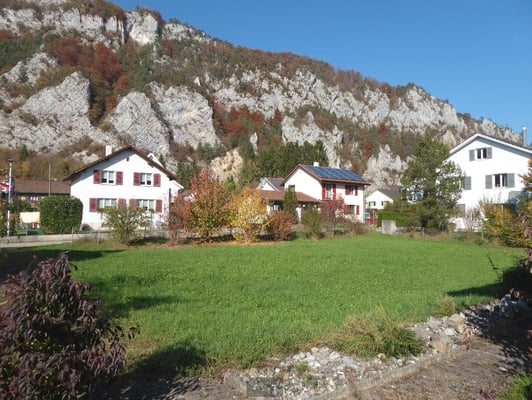 Der Bauplatz im Kanton Solothurn -  in Balsthal - liegt in einem ruhigen Einfamilienhaus Quartier
