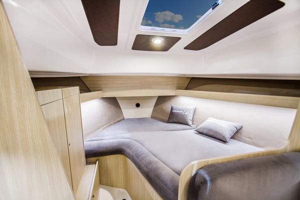 Nexus 870 Revo Intérieur Couchette avant