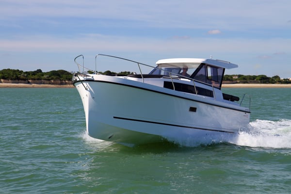 Nexus 870 Revo Hard Top Hors Bord 115 CH