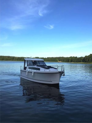 Nexus 870 Revo Hard Top Navigation