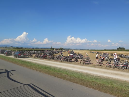 Ende der Flugshow...finde dein Fahrrad :)