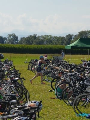 ...und dann die Laufschuhe schnürren und los auf die Laufstrecke