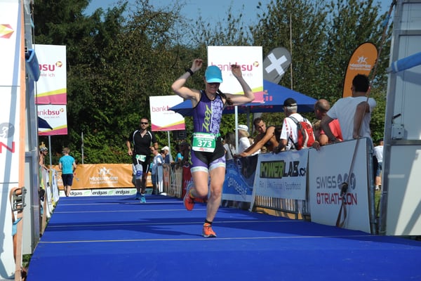 Geschafft: Corry's ersten Triathlon in 1:25.34