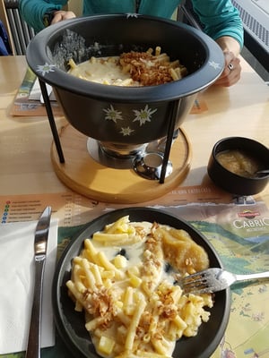 Bekannte Stanserhorn Älplermagaronen