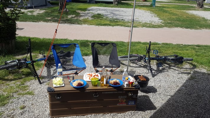 Stärkung zurück auf dem Camping