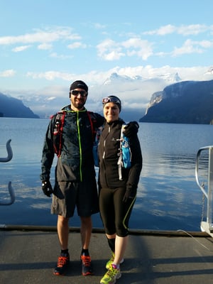 Am Warten auf das Schiff in Brunnen