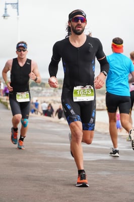 Mike auf der Laufstrecke in Runde 1, 2 folgen noch