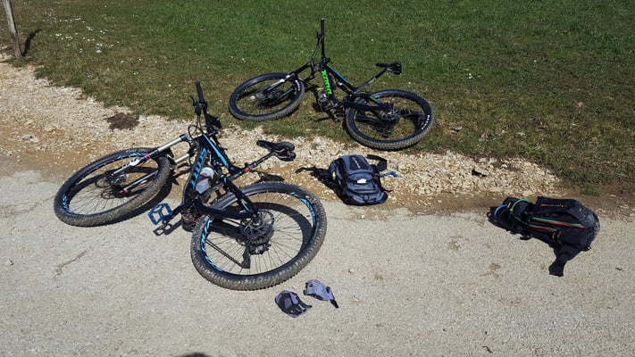 Kurze Verschnaufpause 5 Meter neben der Grenze