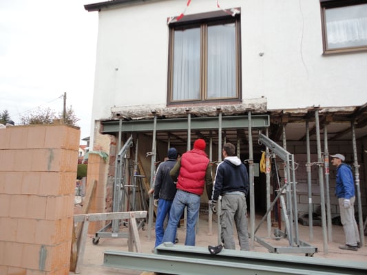 Stahlträger Einbau im Rahmen von Umbaumaßnahmen