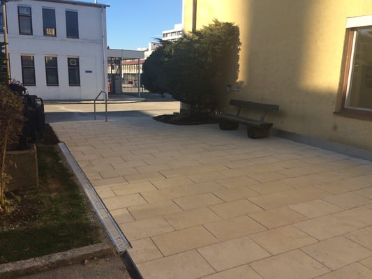 Wege- und Parkplatzbau