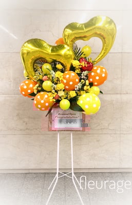 バルーンと生花のスタンド花　15000円(税込)