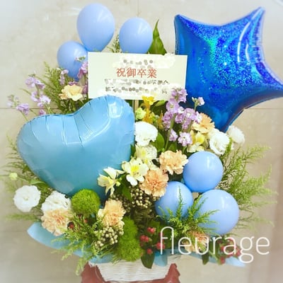 バルーンと生花のアレンジ　8000円(税込)
