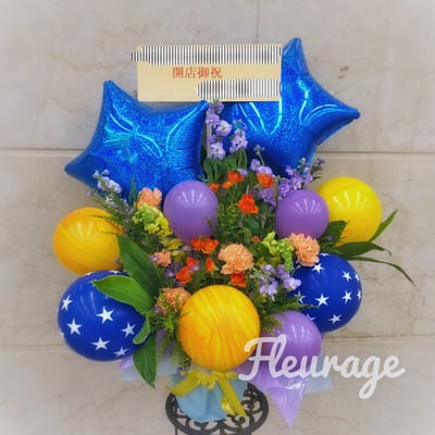 バルーンと生花のアレンジ　8000円(税込)