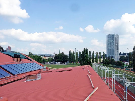 Hopf und Wirth Architekten ETH HTL SIA  Winterthur, Erweiterung Turnhallen Berufsbildungsschule Winterthur, Dacheindeckung Eternit, Solaranlage, Photovoltaik