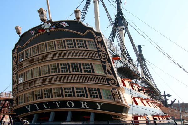 Unglaubliche Detailarbeit für ein Kriegsschiff, auf das geballert wird!