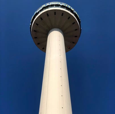 Vom Radio City Studio gibt's den...