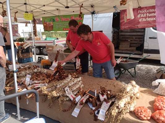 Familie Nicaise auf dem Knoblauchfest