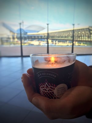 8 décembre bougie aéroport lyon saint-exupéry