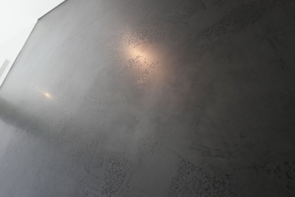 Echtmetallpulver ergibt besondere Tiefenwirkung bei den Strukturen