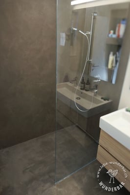 Nachher: Badezimmer Nr. 3 mit bodengleicher Dusche