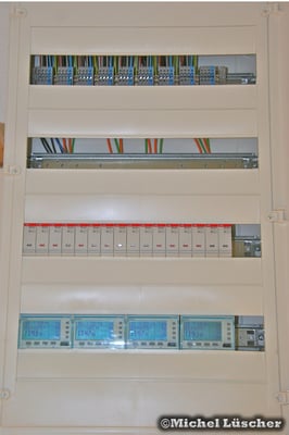 Steuerungssystem UV/2 im Erdgeschoss (noch nicht beschriftet).