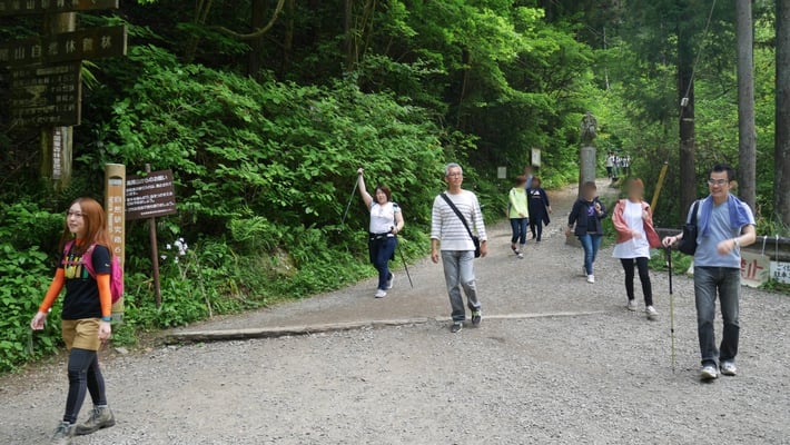 下界に戻ってきました！