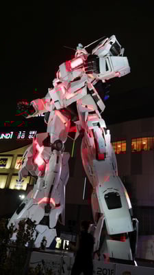 ユニコーンガンダム、デストロイモードの勇姿です。