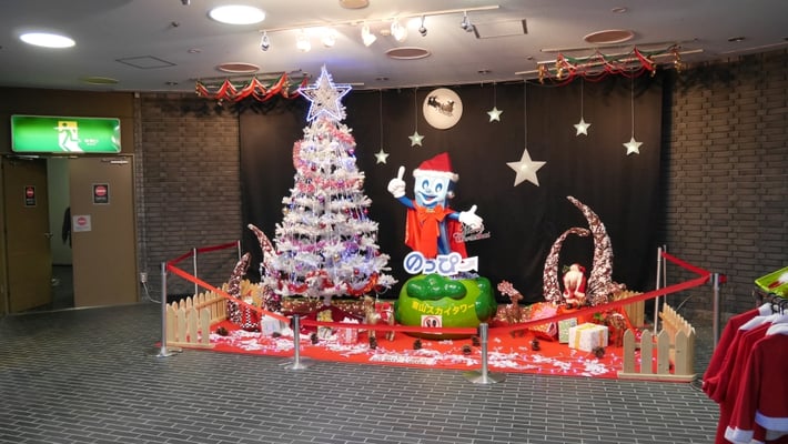 一階エントランスフロアでは、ゆるキャラが迎えてくれます。