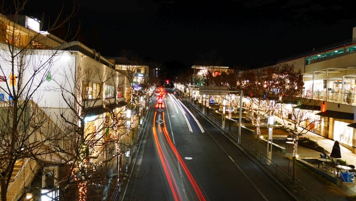 ショッピングモールを彩る電飾。ぜひ楽しんでください。