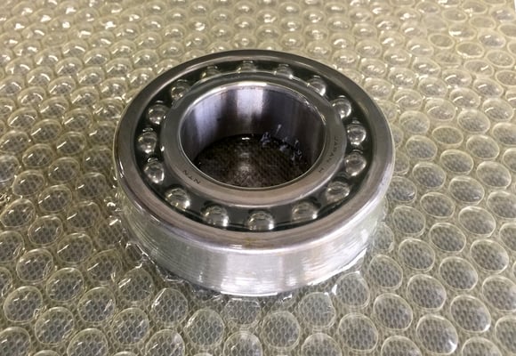 ベアリングをゼラストスキンパックで梱包した例