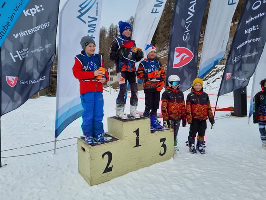 Laurin (3.) und Lino (4.) sowie Lias (5.)