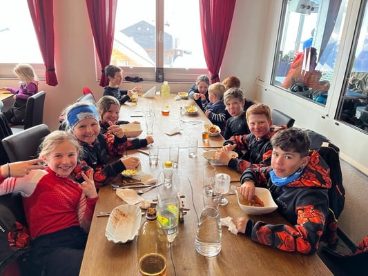 Zufriedene Kinder (nach dem Essen...)