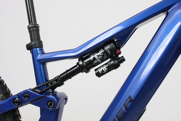 Flyer  E-MTB UPROC X, Hinterbaufederung ©Velototal