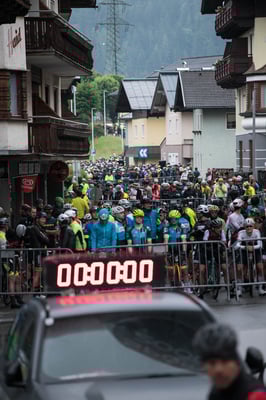 Der Start erfolgt am 1. Juni am Dorfplatz Bruck (Copyright: Tourismusverband BRUCK FUSCH | GROSSGLOCKNER, György Kovacs)