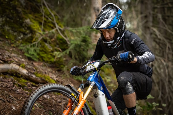 Husqvarna E-Bicycles Racing Crans Montana: Simon Carlsson kämpft um den 21. Platz