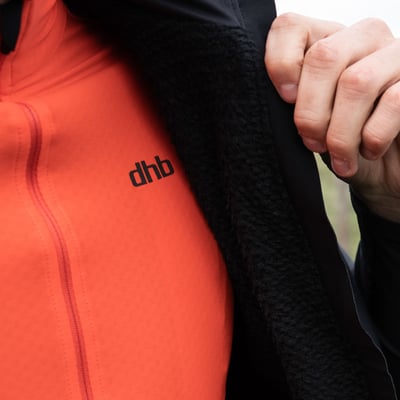 dhb Aeron Lab All Winter Polartec Jacket mit dhb Aeron Polartec Alpha Direct Gilet ©Polartec